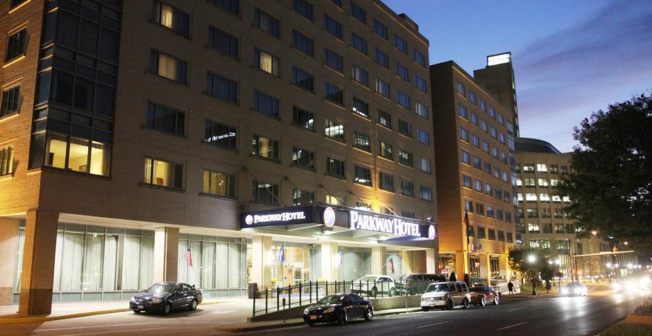 Doubletree By Hilton St. Louis Forest Park Exterior photo