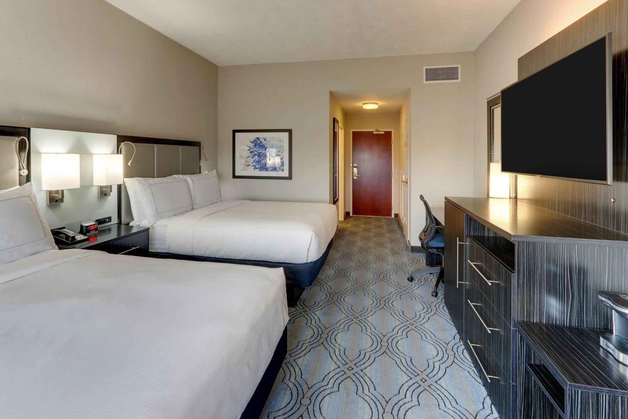 Doubletree By Hilton St. Louis Forest Park Exterior photo
