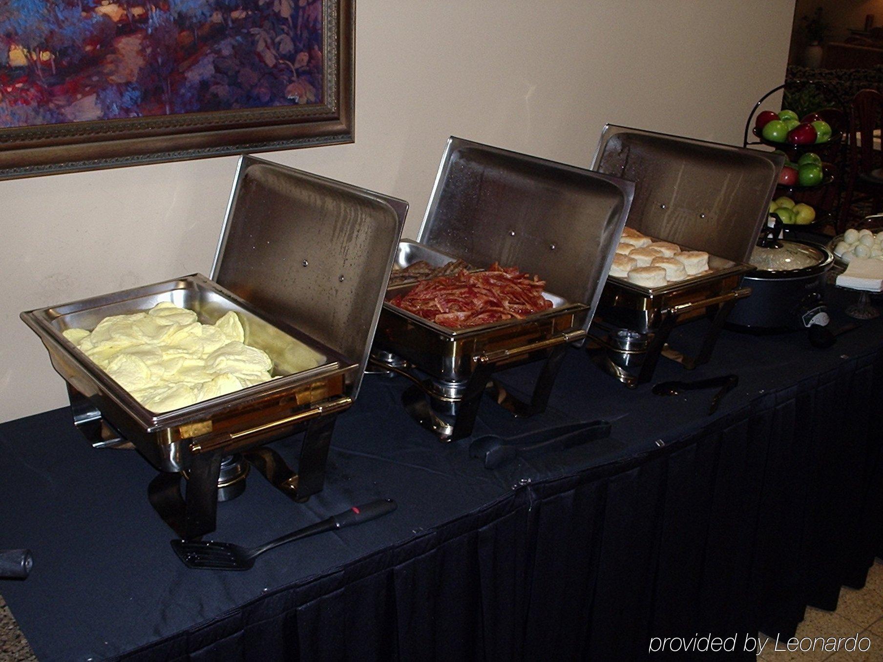 Doubletree By Hilton St. Louis Forest Park Restaurant photo